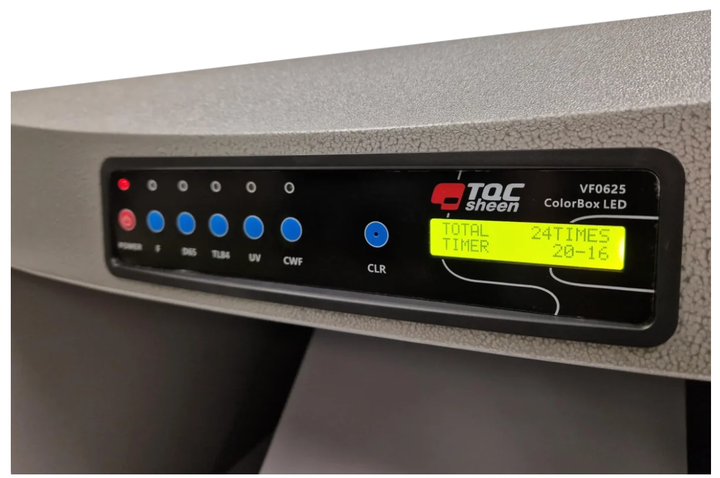 Porovnávací kabinet TQC Sheen Colorbox LED